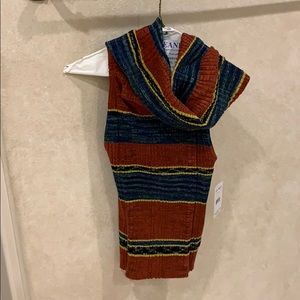 Sleeveless cowl neck sweater